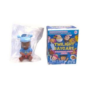 Twilight Daycare Collectible Babies Minis Wowwee Blue & Red Sitting Baby Roblox
